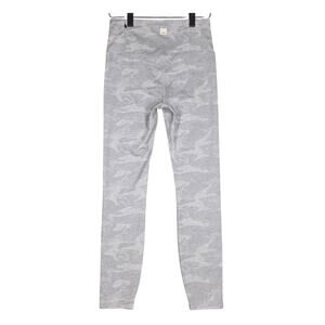 VUORI CLEAN ELEVATION HIGH‑RISE LEGGINGS – WOMEN’S S – GRAY CAMO – 7/8 LENGTH